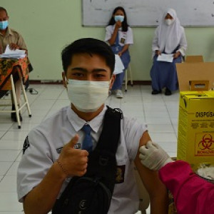 SISWA -SISWI SMK GIKI TELAH DIVAKSINASI
